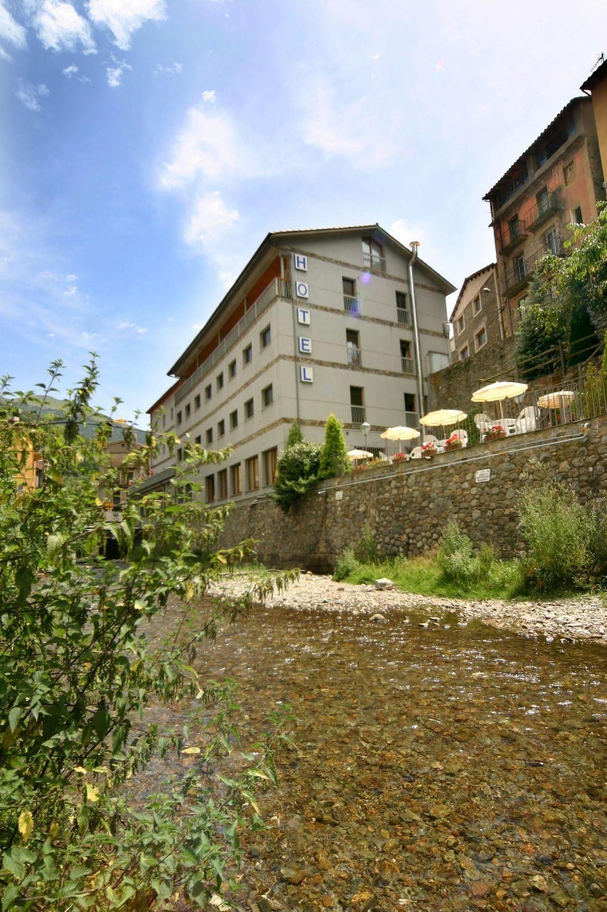 Hotel Sant Antoni Ribes De Freser Esterno foto